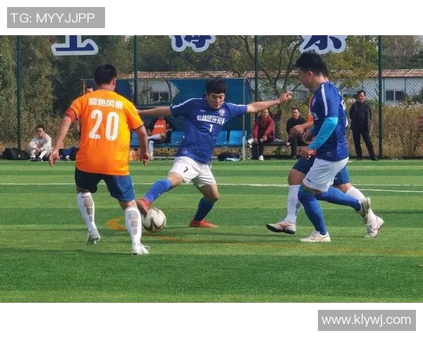 河间足球球星风采：探访本土球员的成长历程与精彩瞬间